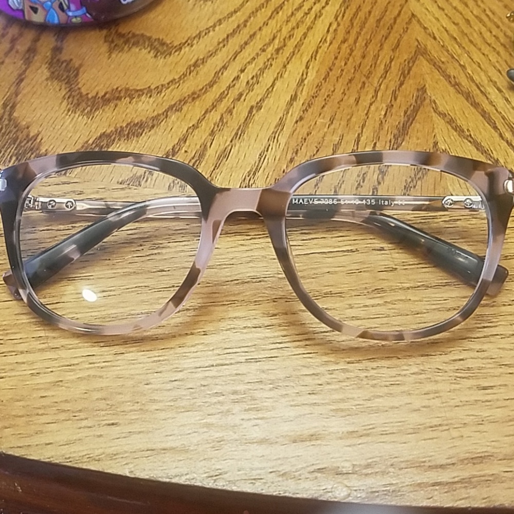 Super cute warby parker lenses!